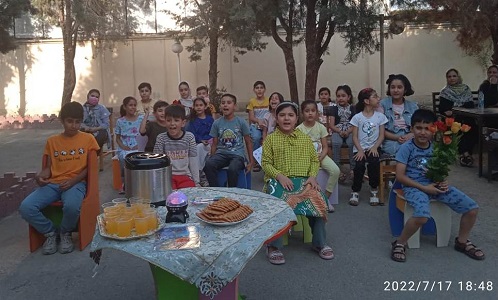 جشن غدیر با حضور اعضا فعال در محوطه کتابخانه